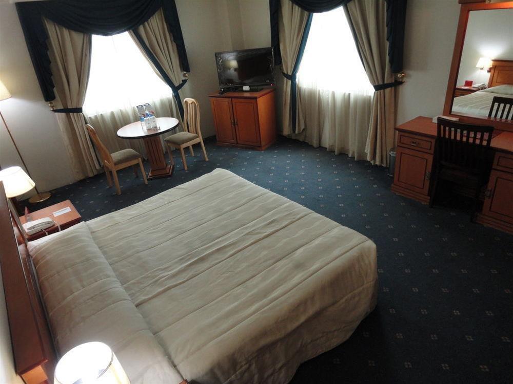 Gulf Pearl Hotel Манама Экстерьер фото